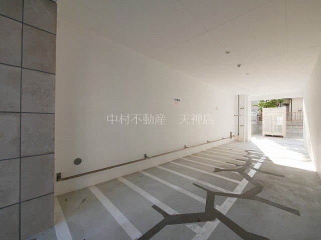アプロ住吉レジデンス 駐車場