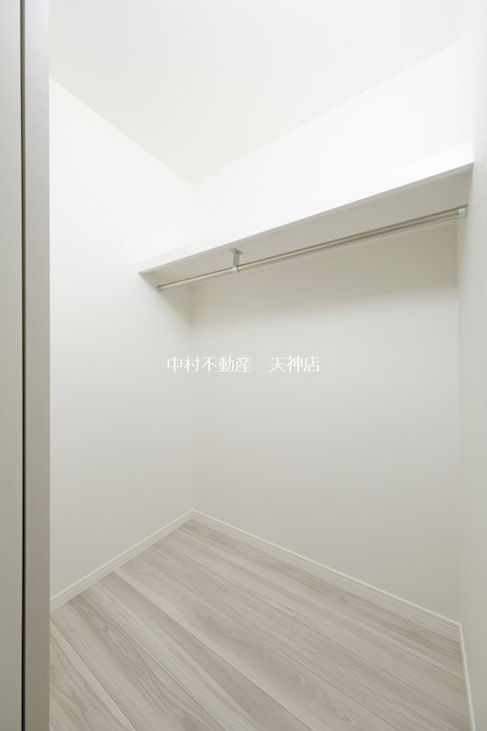 エンクレスト天神南PURE エントランス