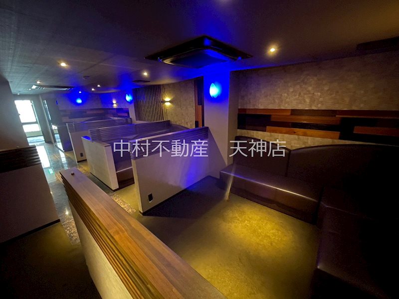 小畑ビル 玄関