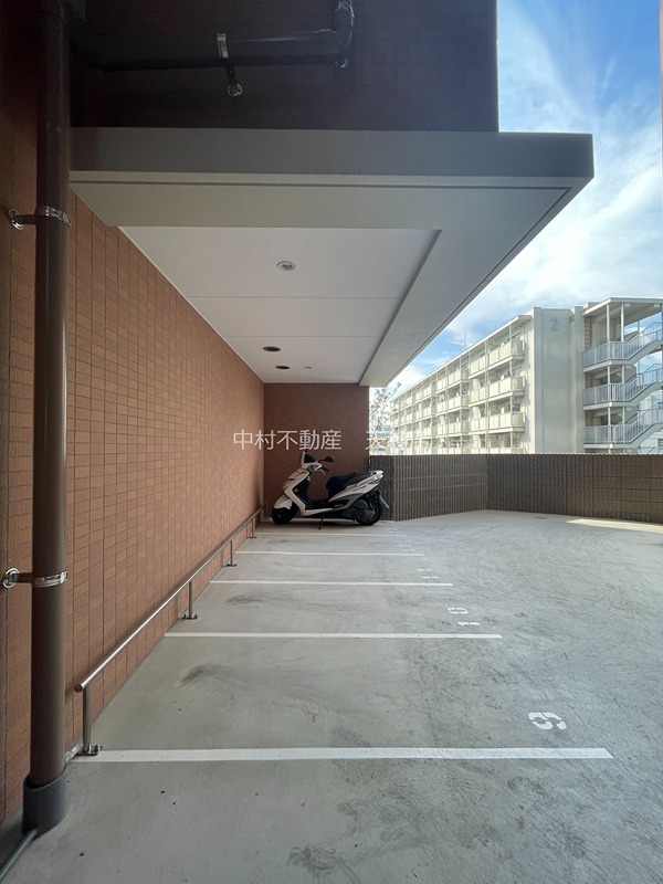 アクタス博多グランミライ 駐車場