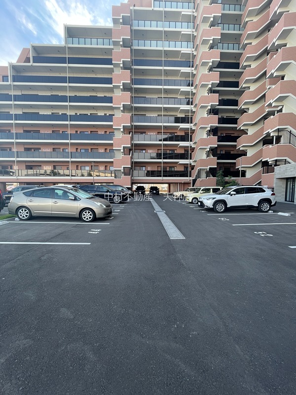 アクタス博多グランミライ 駐車場