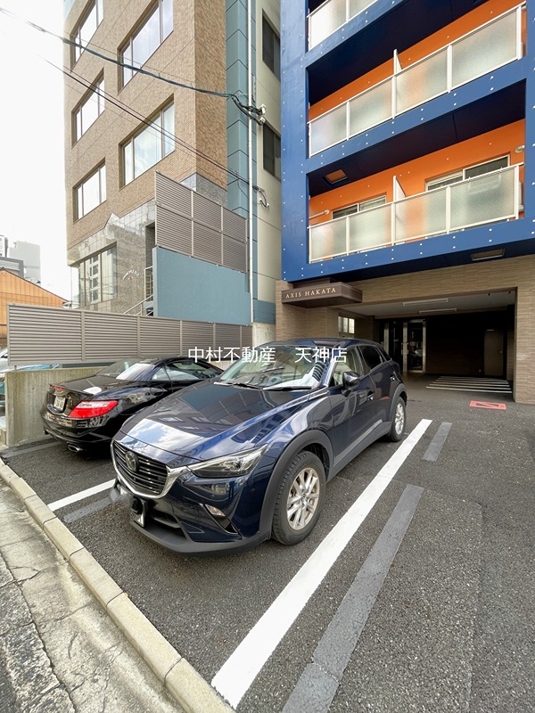AXIS博多 駐車場