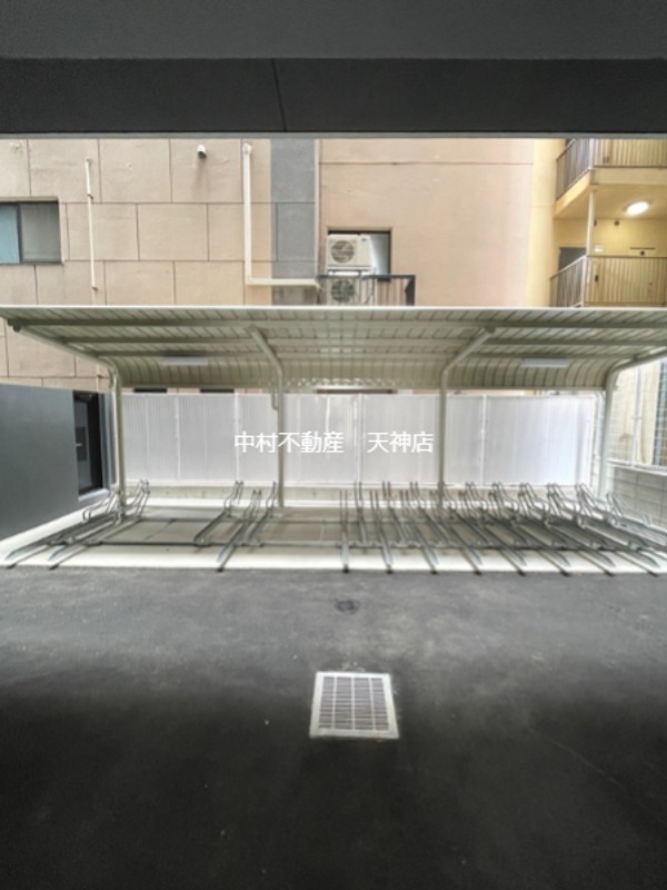  RLIV'S 天神南 駐車場