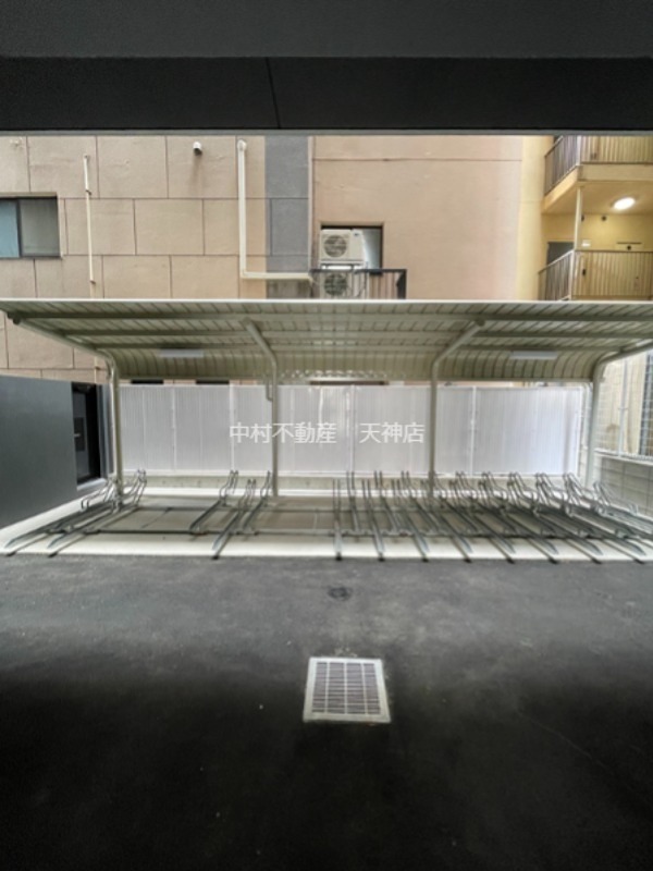  RLIV'S 天神南 駐車場