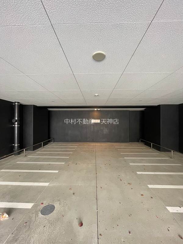 ラクレイス香椎駅前 駐車場