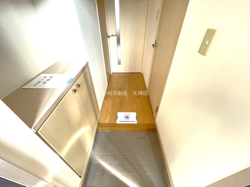 アンジェール高砂 玄関