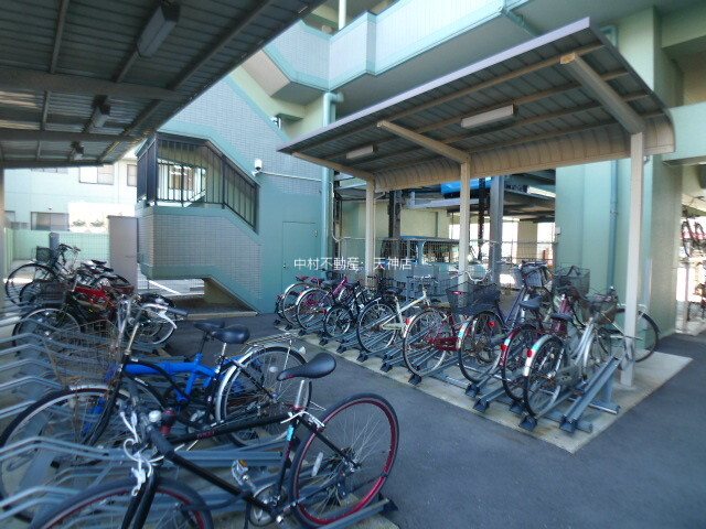 アンピール県庁駅前 その他