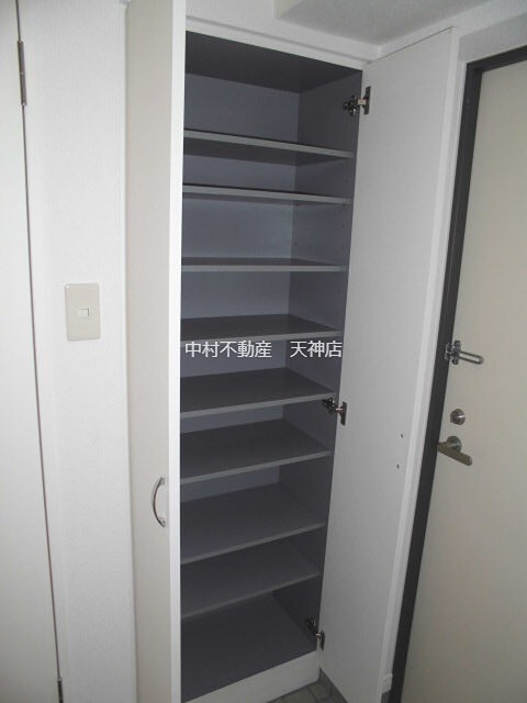 アヴァンティ銀天町 収納
