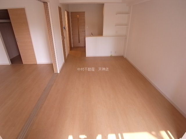 内装:参考写真