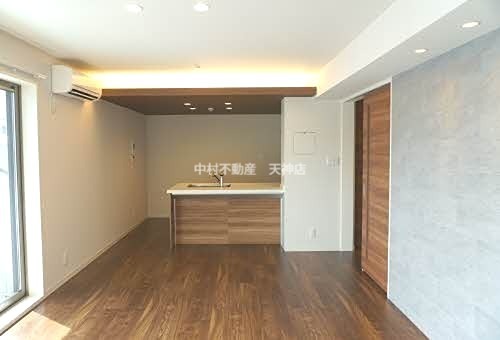 内装:参考写真