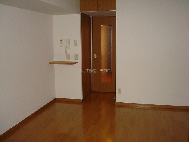 内装:参考写真